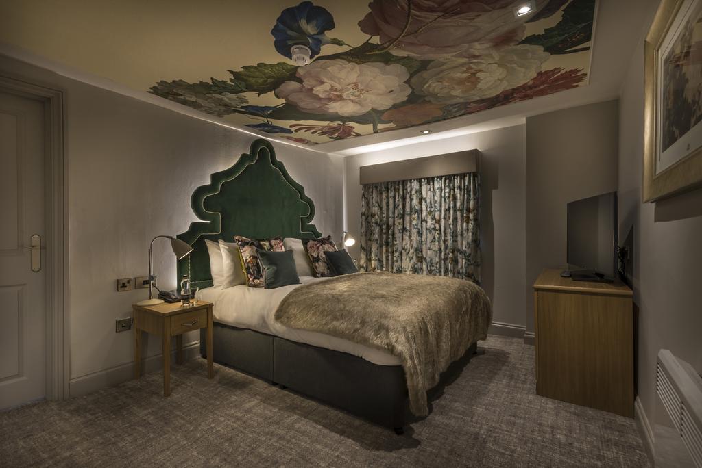 Inn The Three Swans Hotel, Hungerford, Berkshire - Part Of The Coaching Group 4*